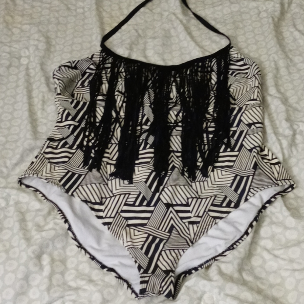 BOGO free sale! ➕ size fringe halter swinsuit